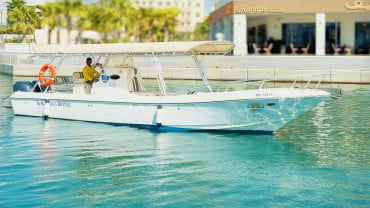 Boat trip with snorkeling to Jarada Island